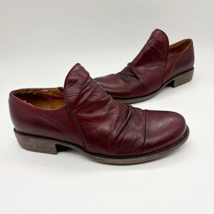 MIZ MOOZ Lilith Burnished Leather Loafer Booties Womens Size 7 Burgundy Side Zip